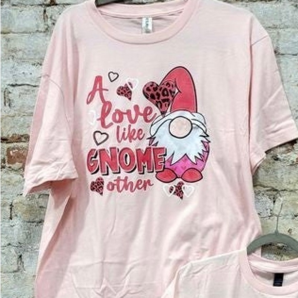 Bella Canvas NWT Medium Gnome TShirt